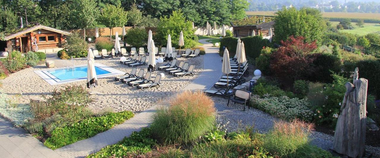 Ferienwohnung Am Saarweg Мерциг Екстериор снимка